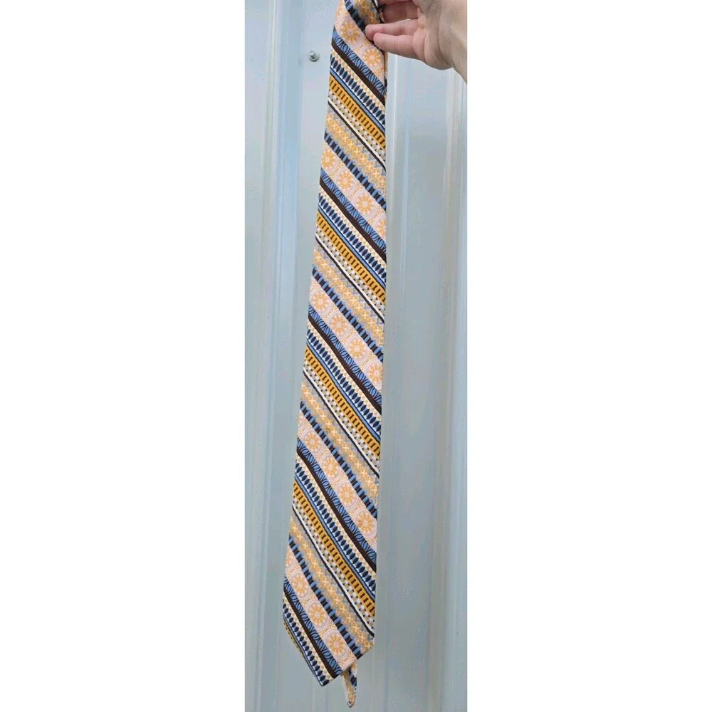 Vintage 1970s Grenada by Excello Wide Sunburst Medallion Necktie GROOVY Retro
